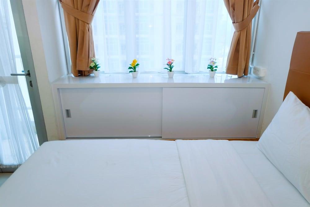 Exquisite Studio Room Capitol Park Residence