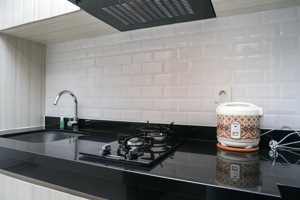 Comfy Studio Ciputra International Apartment