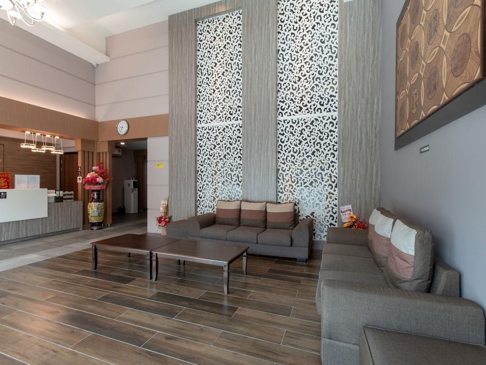 Super OYO 89375 Regent Hotel