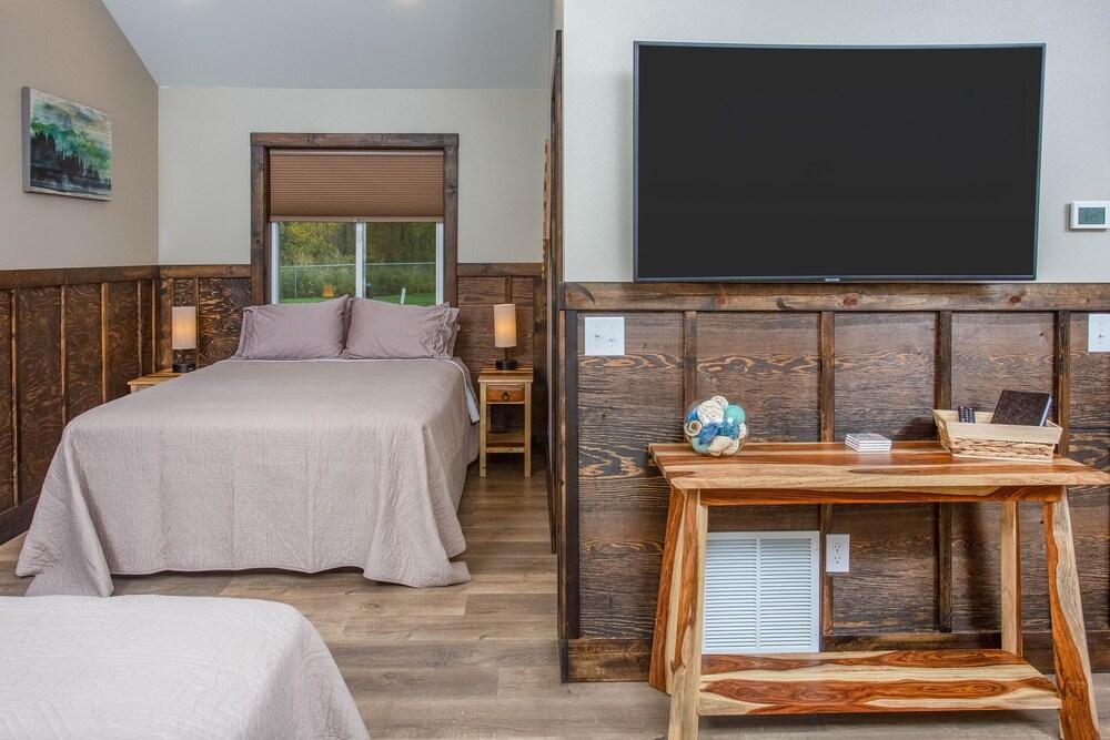 Alaska Back Country Cottages