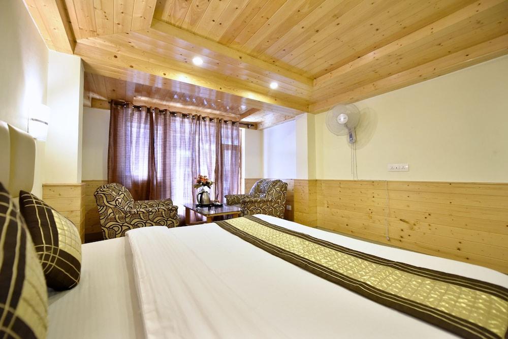 Ride At Hill-Nihal Hotel & Cottage