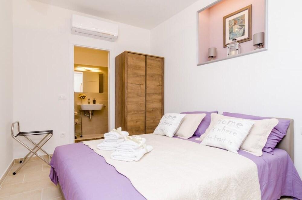 Apartment & Room Lady O