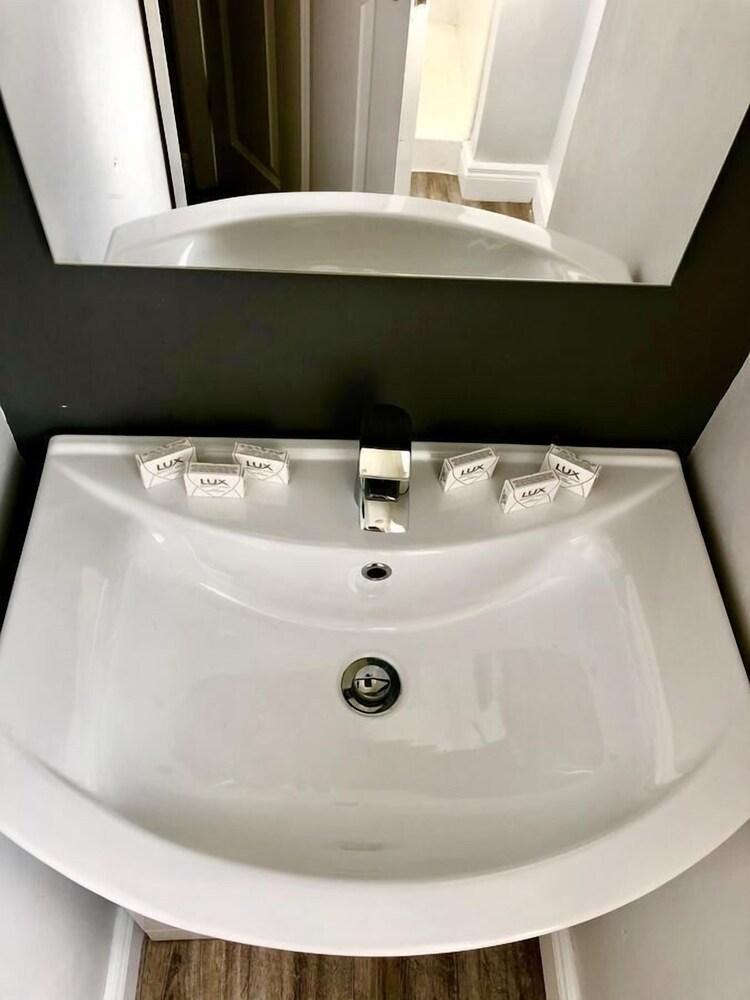 Private Apartments - Ideal for Tourists