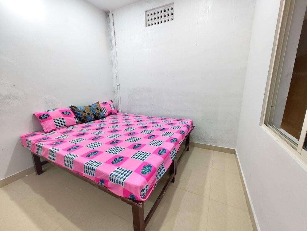 Goroomgo Star Lodge Puri