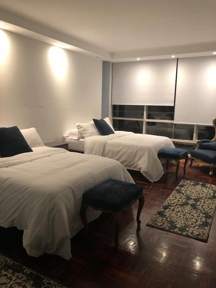 Masaryk Spacious & Modern apt w-Terrace