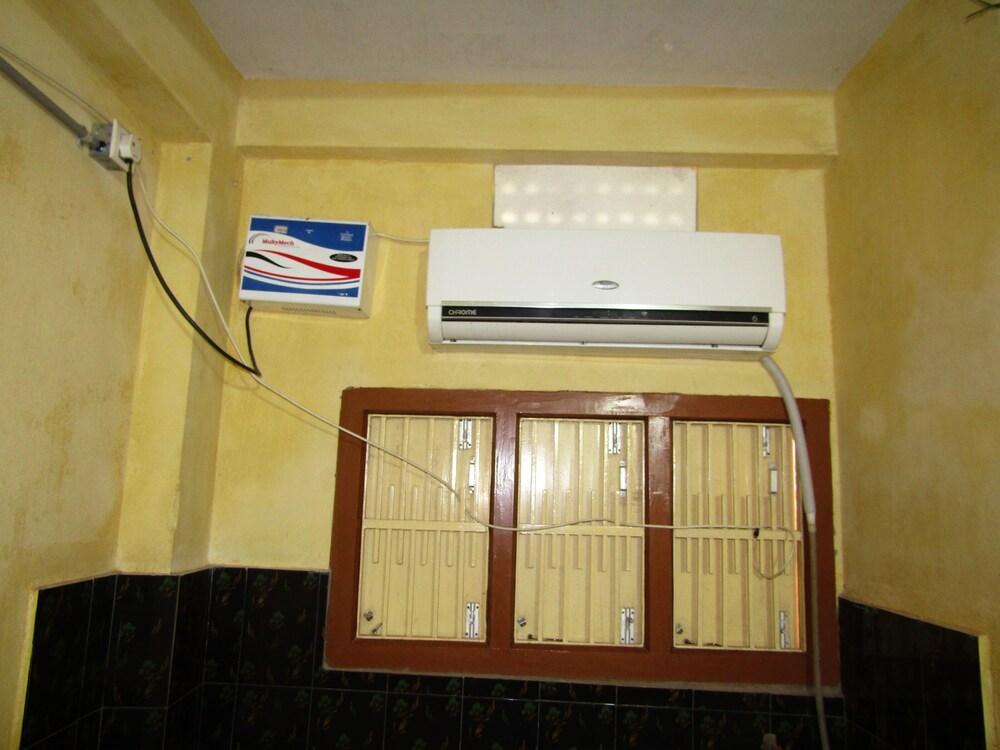 Goroomgo Annapurna Bhakta Nivas Puri