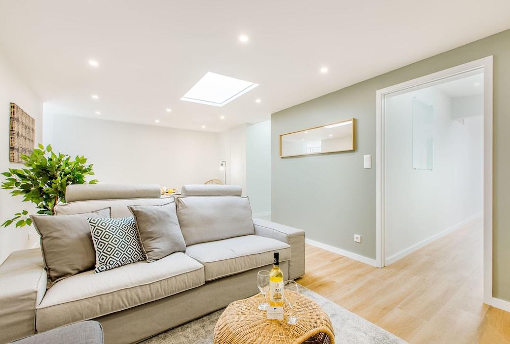 Espinho Beach 4 Stays Apartment