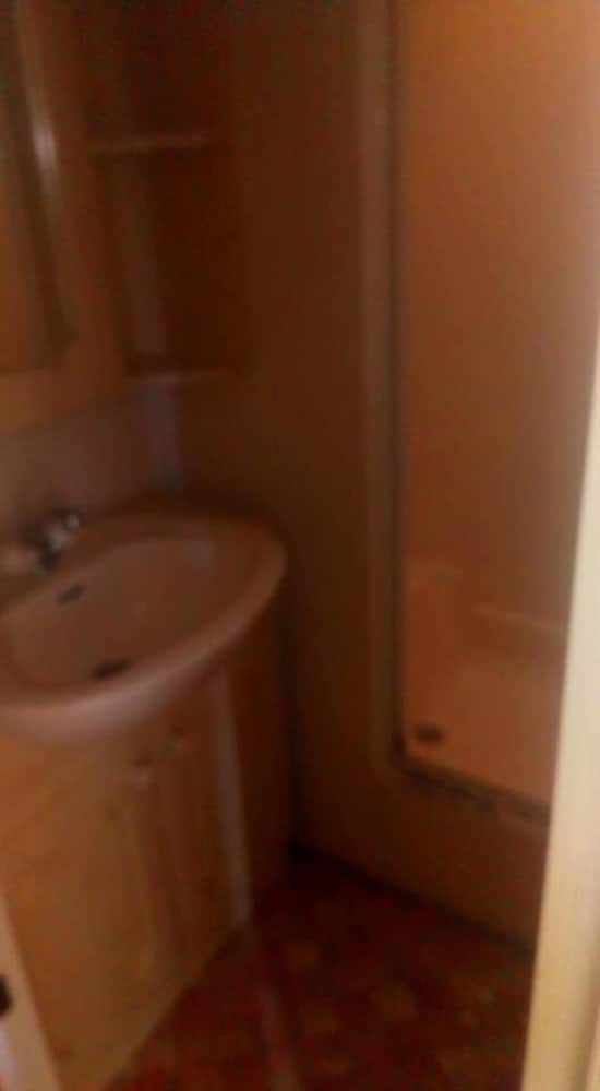 T & J's Caravan - Coral Beach