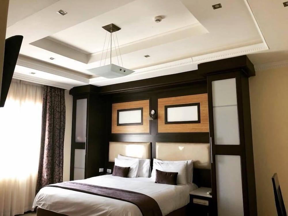 McDonalds Boutique Hotel