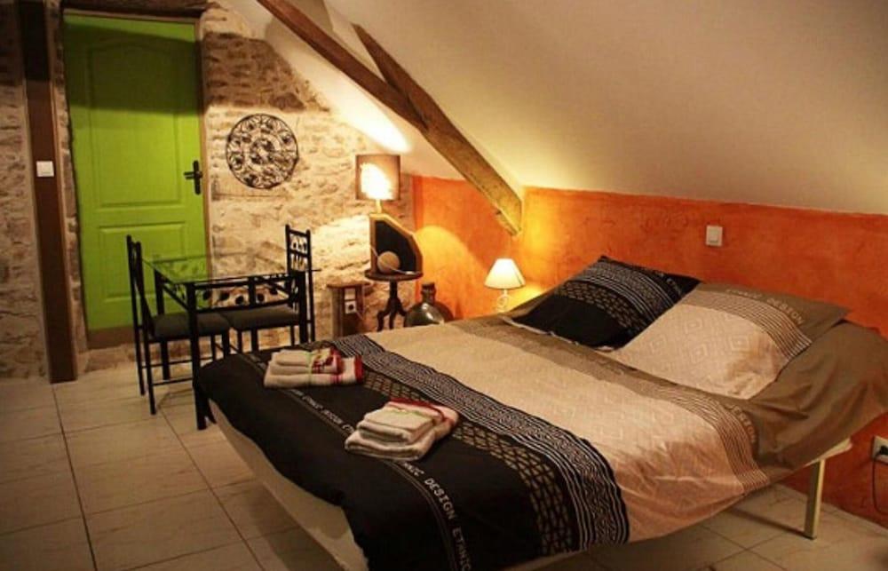 Les Nuits Safranées