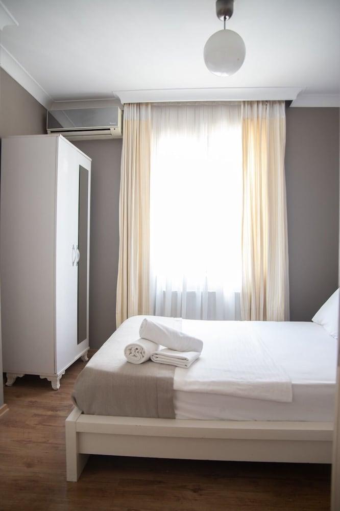 The Hera Suit Hotels