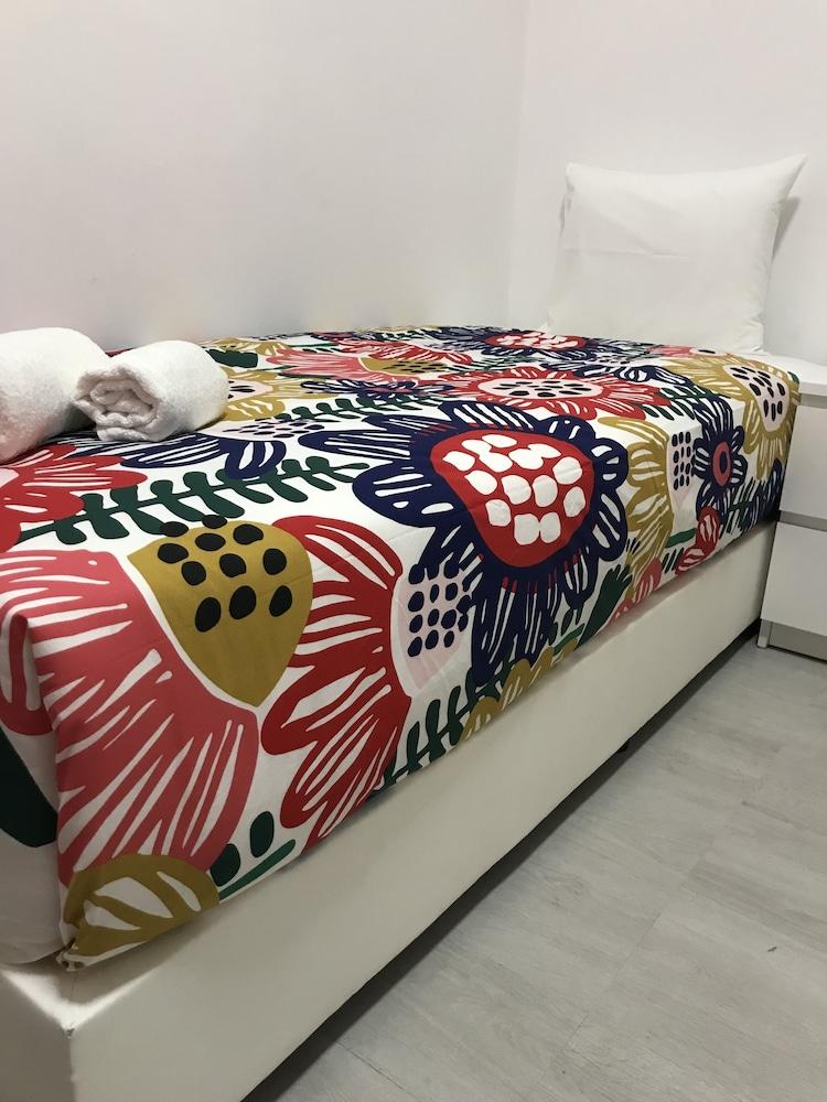 Charming episode hostel