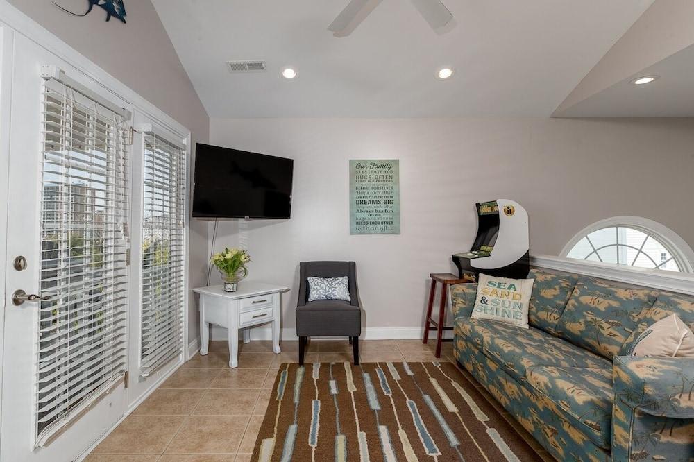 467 Caribbean Way - 4 Br Home