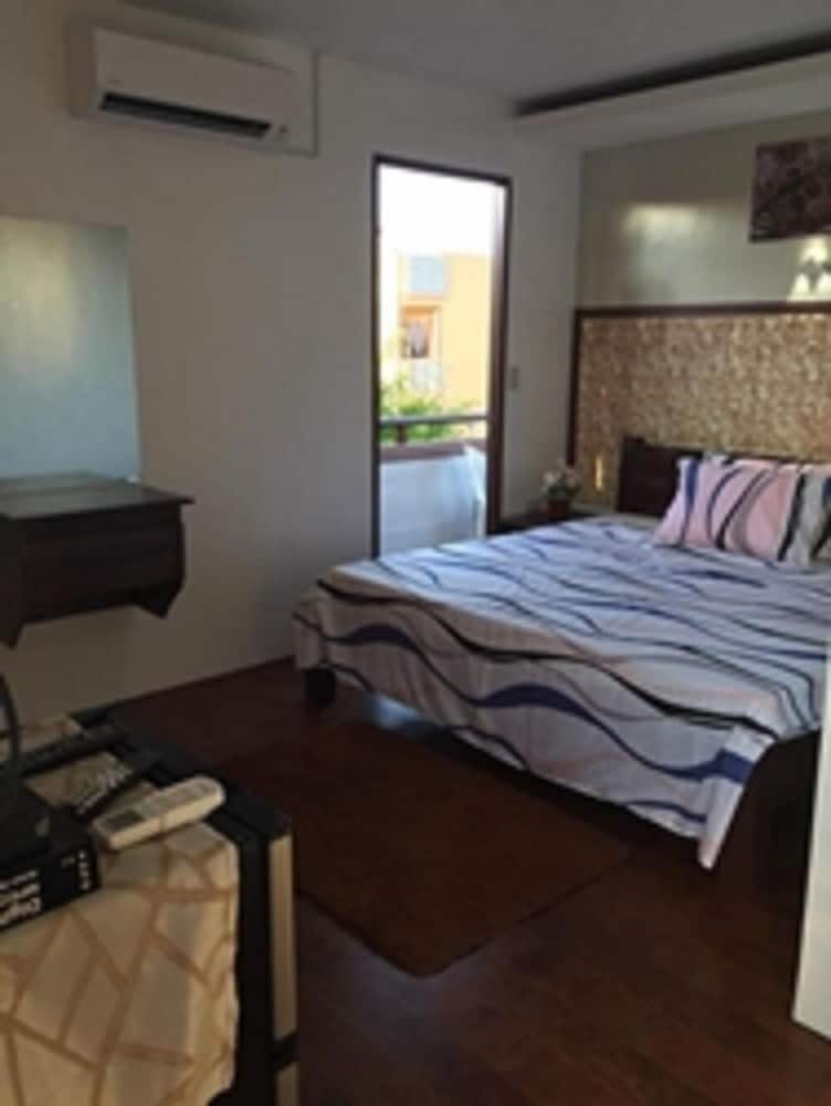 HR Hotel Bar and Restaurant