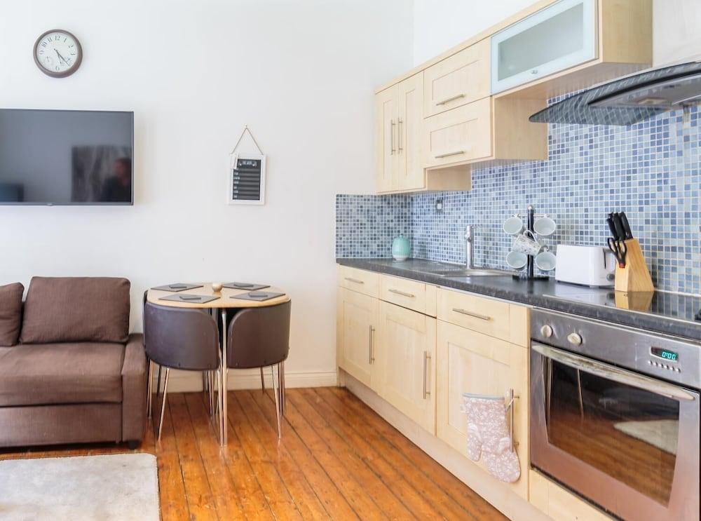 Luxury Central Newcastle Apartment 20