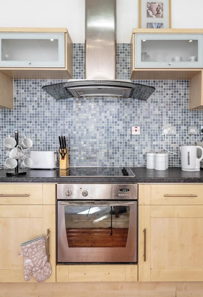 Luxury Central Newcastle Apartment 20