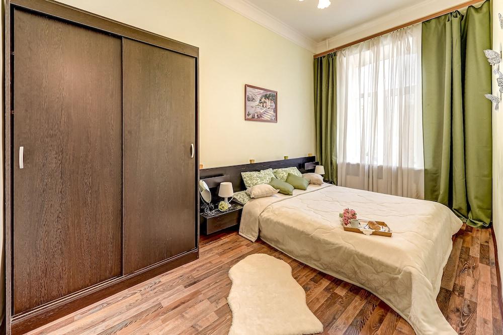 Apartments Vesta on 5 Corners