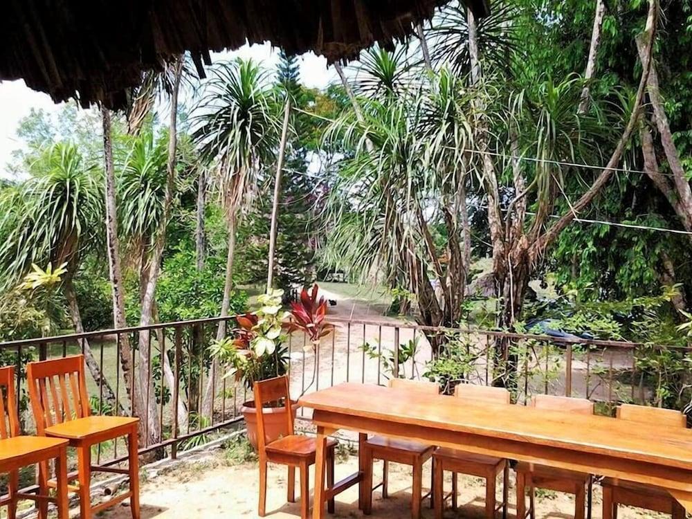 Clarissa Falls Resort