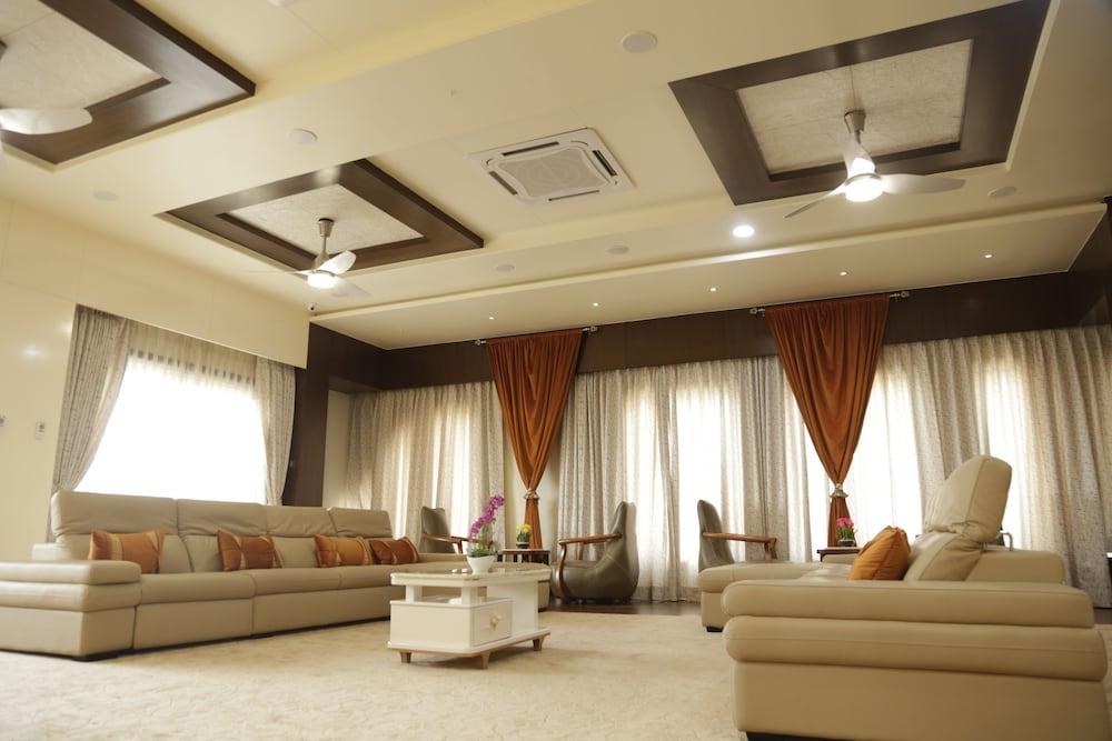 Hotel  Jannat Celebration