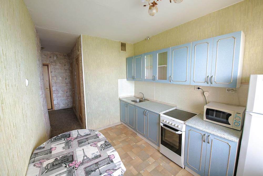 Apartment on Okeanskiy Pr. 103