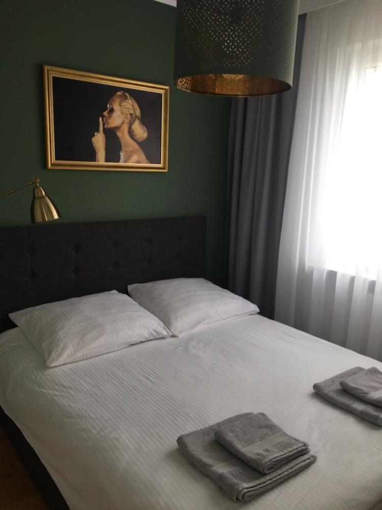 Apartament F&J 35