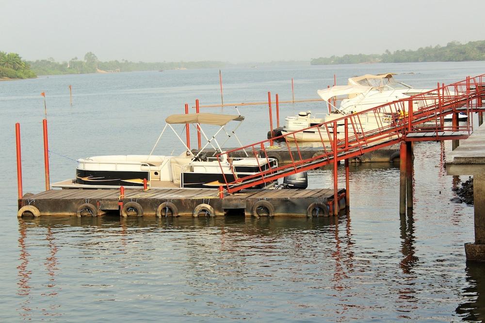 Riverside Resort Villas