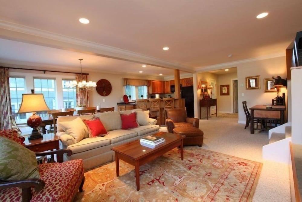 4 BR Dog-friendly Overlook at Topnotch