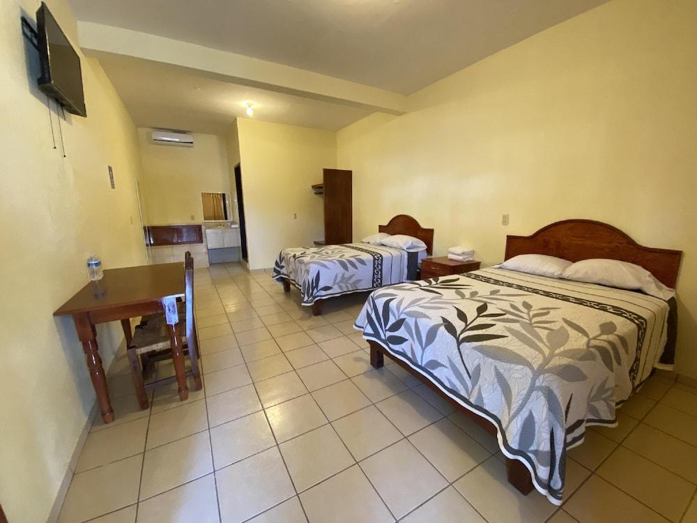 Hotel Villas Del Sol