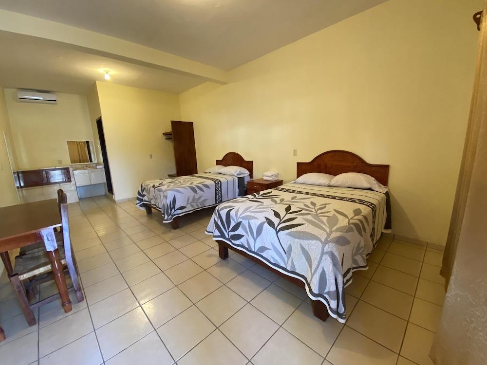 Hotel Villas Del Sol