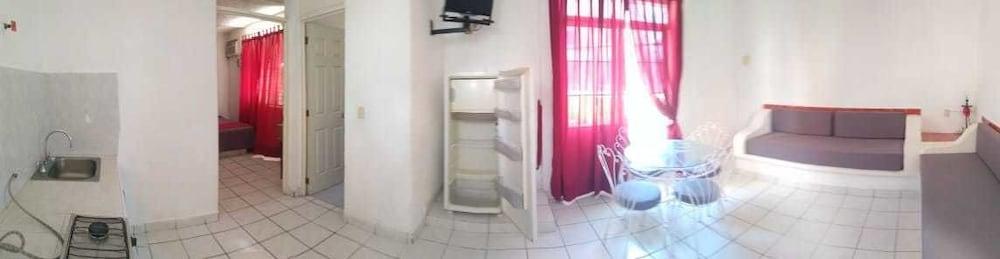 Hotel Fiesta Portola