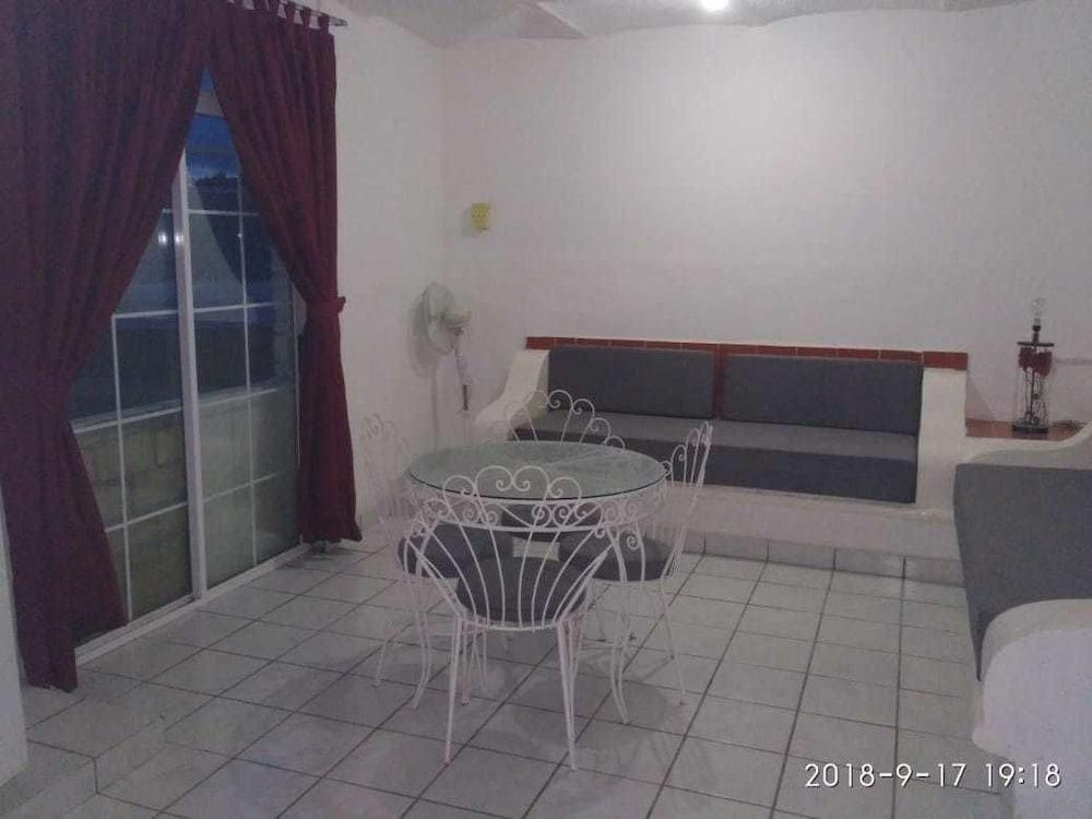 Hotel Fiesta Portola