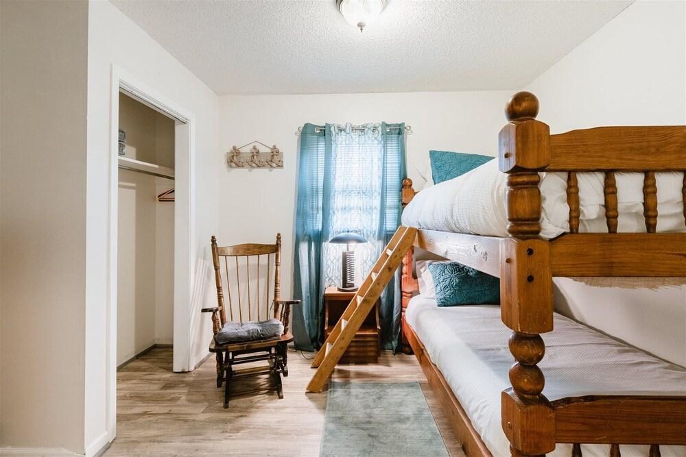 1509 Marina Road - Left Side