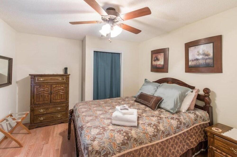 1509 Marina Rd - Full Duplex