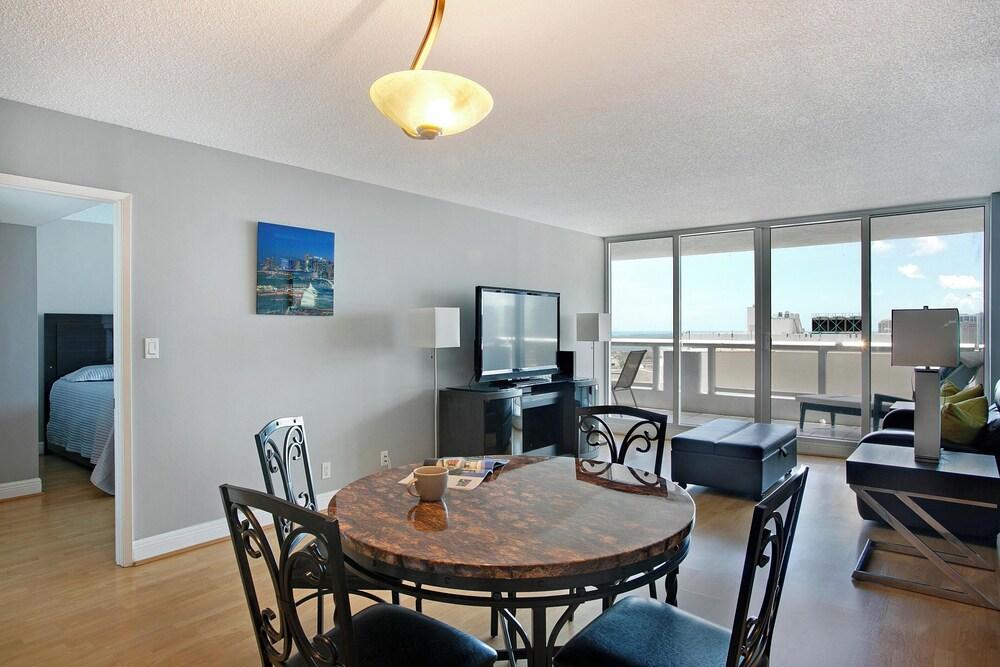 Bayfront Gem With Balcony and Pool