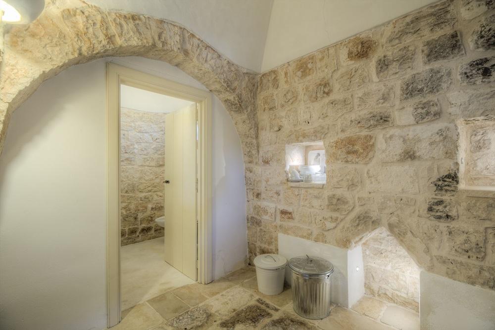 Trullo Pagliaro Cisternino by Typney