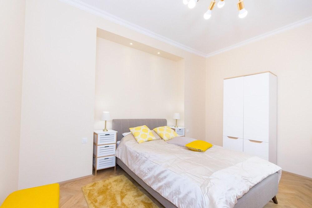 Big Apartment Old Town p4you pl