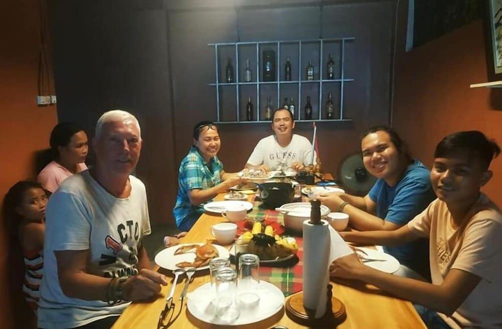 Laguno Bed and Breakfast