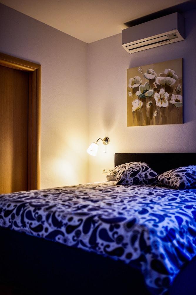 Villa Mary with pool and Sauna