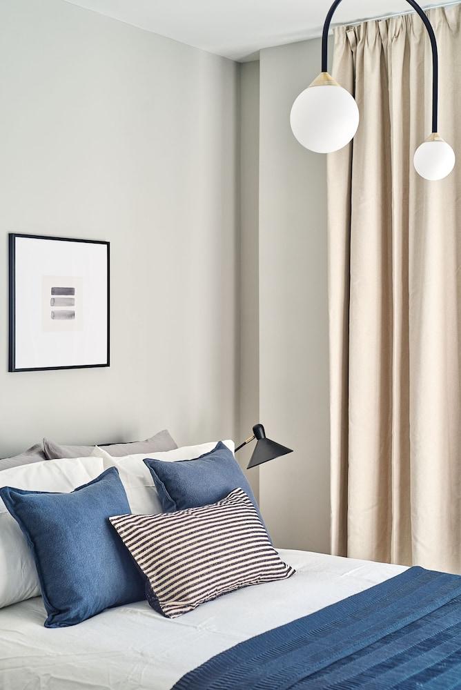 Designer City Centre Apartment