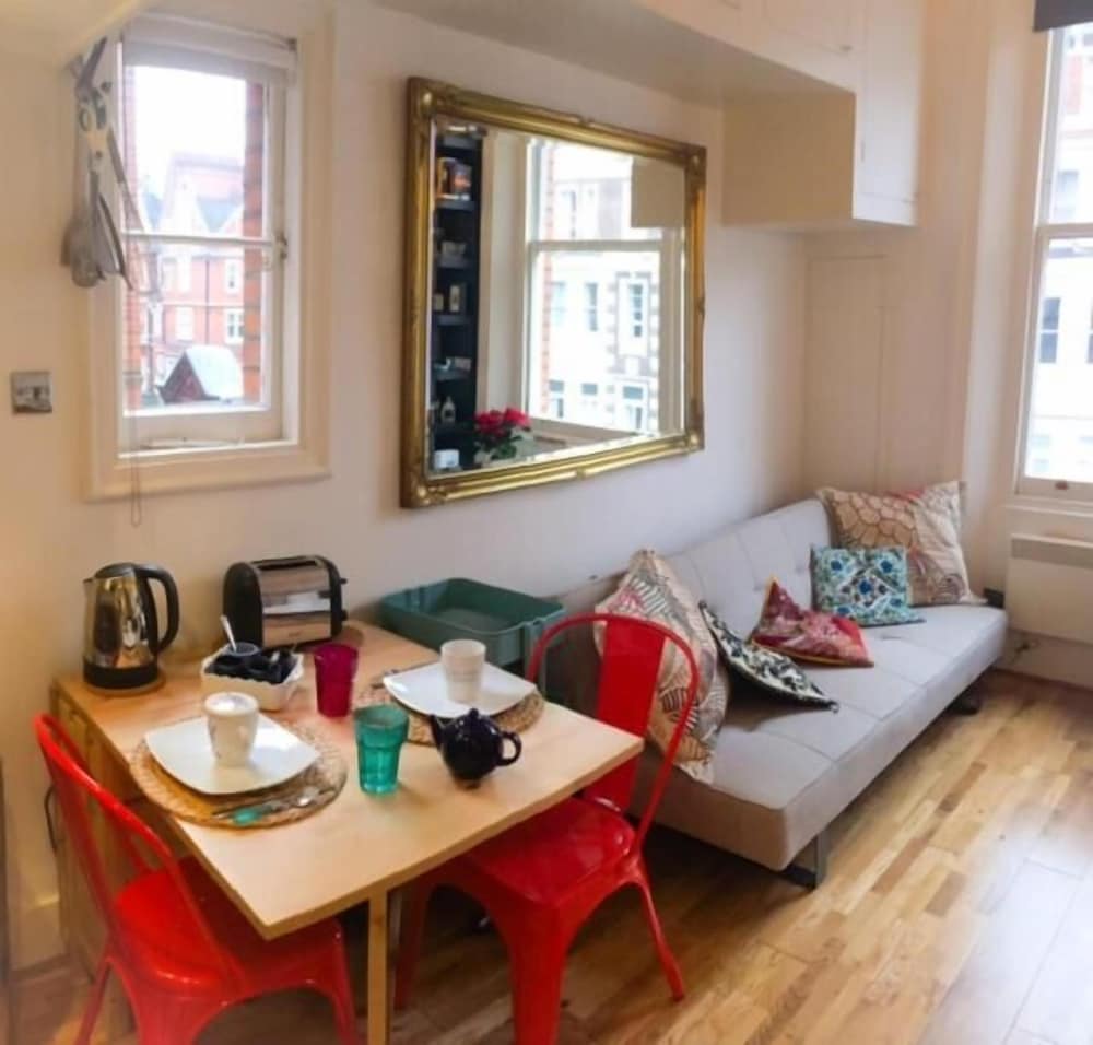 46 Harrington Gardens