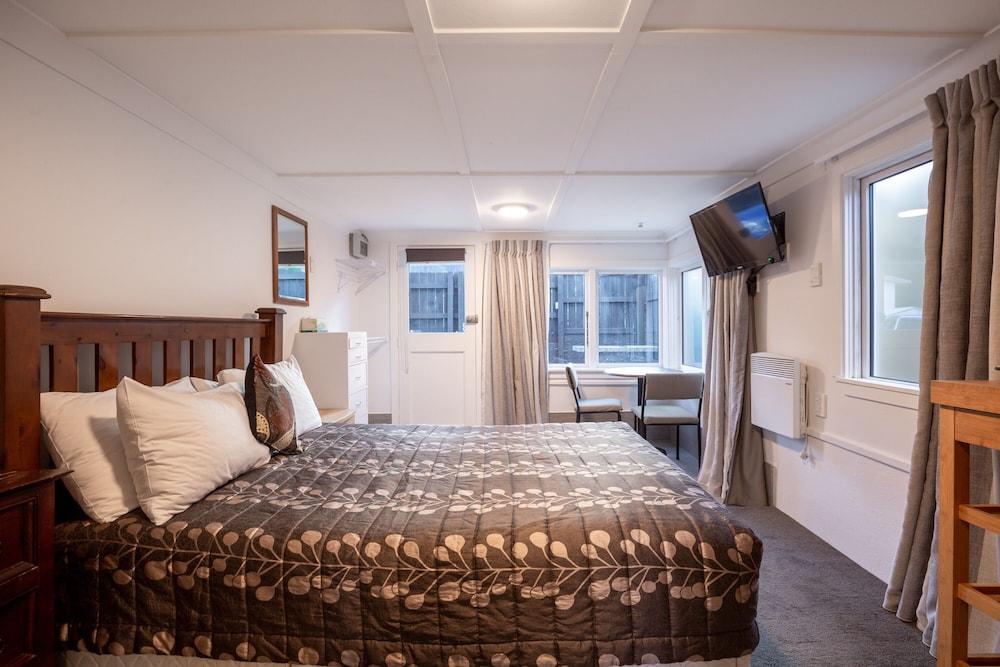 Sydney Street Apartments