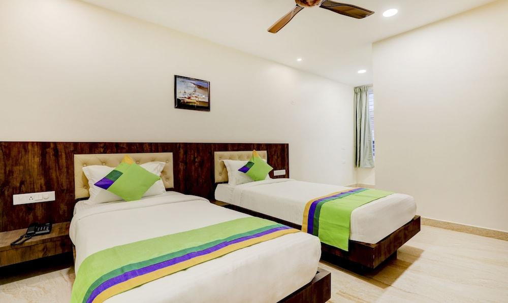 Itsy By Treebo - Emora Hotel And Suites Brookfield