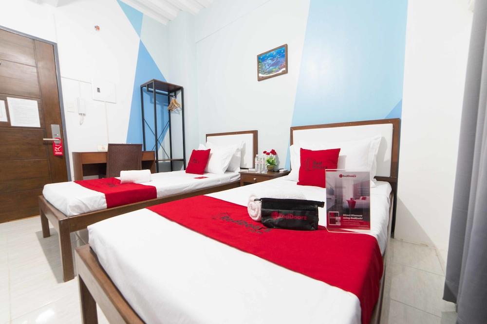 RedDoorz @ Padre Gomez Davao