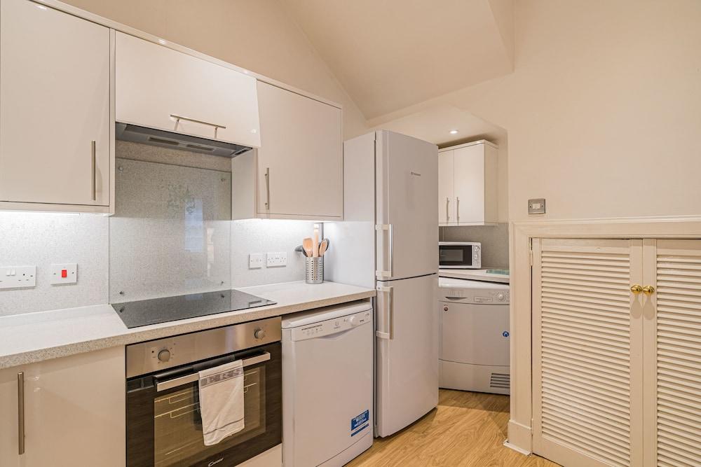 2 Bed Grassmarket Apartment