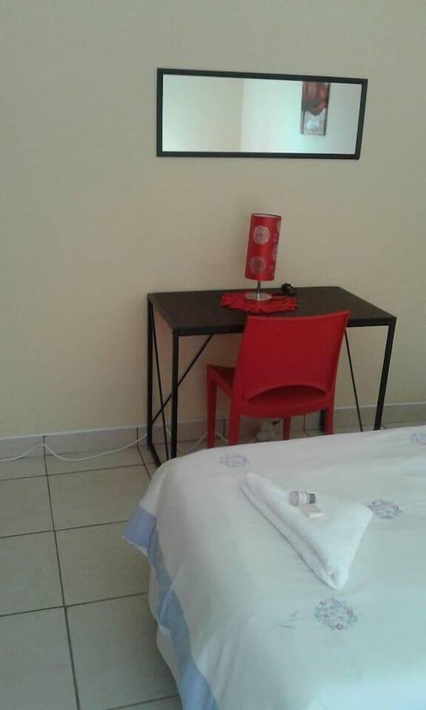 Hillside Cottage Guest House