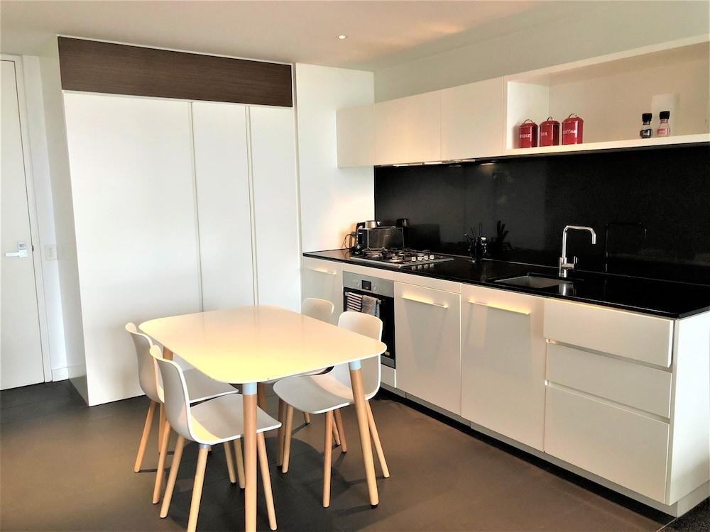 ReadySet Apartments at Guilfoyle