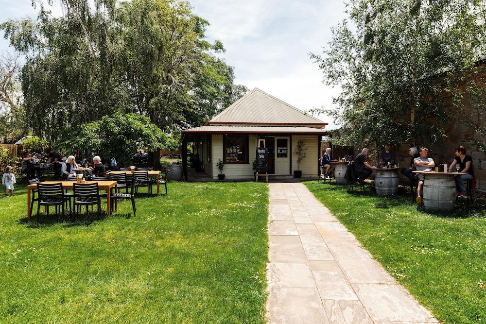 A Cottage In Richmond