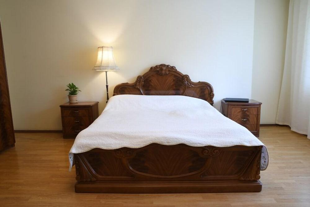 Guest House Home - Hostel