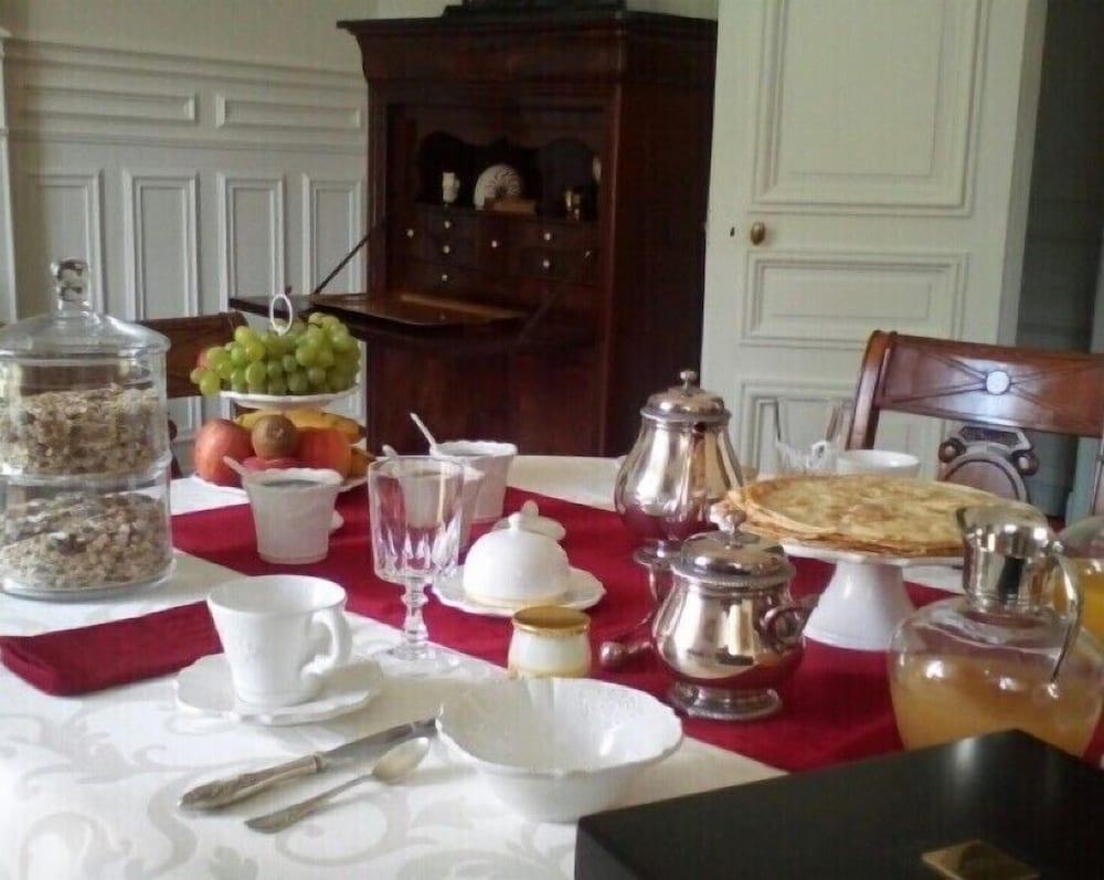 Chateau de la Chasse Beauvais