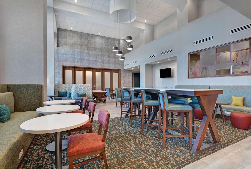 Hampton Inn & Suites Middleburg